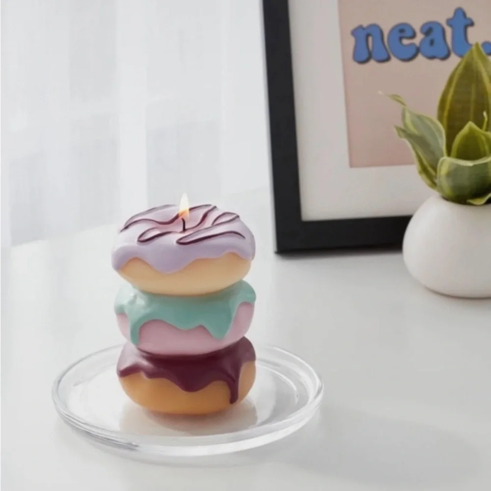 Donut shaped candle
